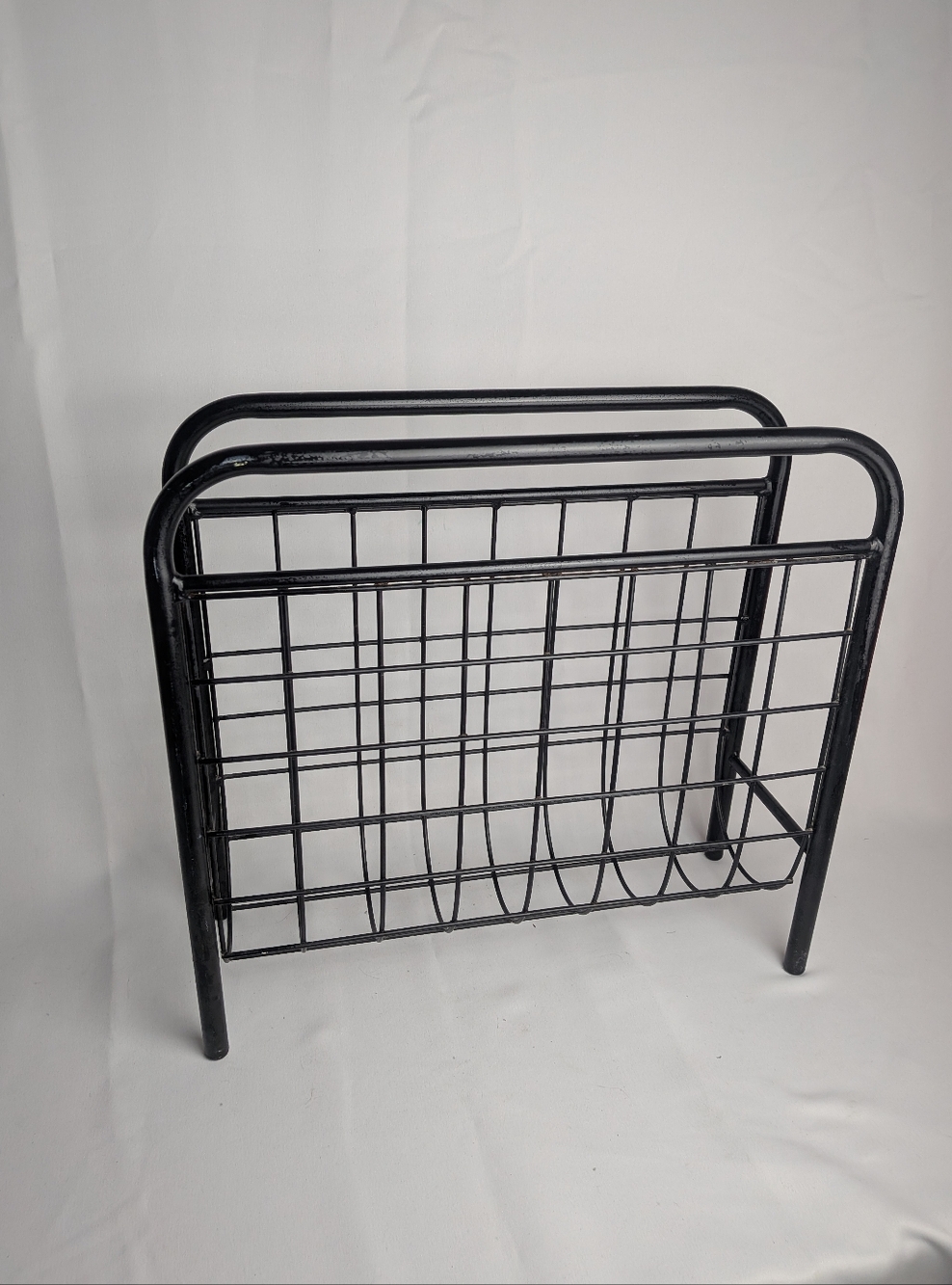 VINTAGE 80' PostModern Amisco Magazine Rack Black Color Metal